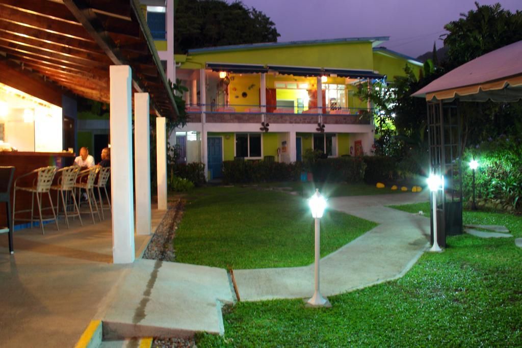 Castle Comfort Lodge 로조 외부 사진